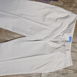 16P short women's khaki Dockers